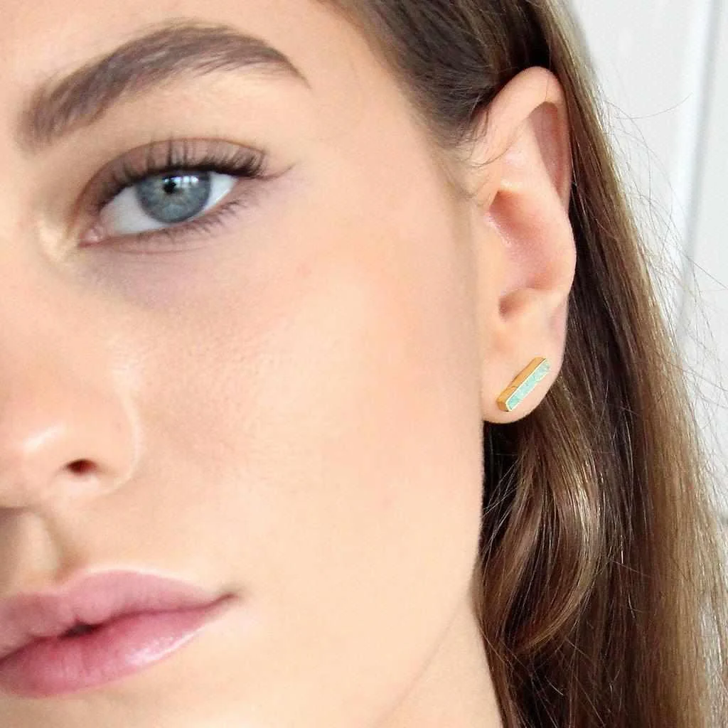 Lea semi-precious studs earrings - Image 4